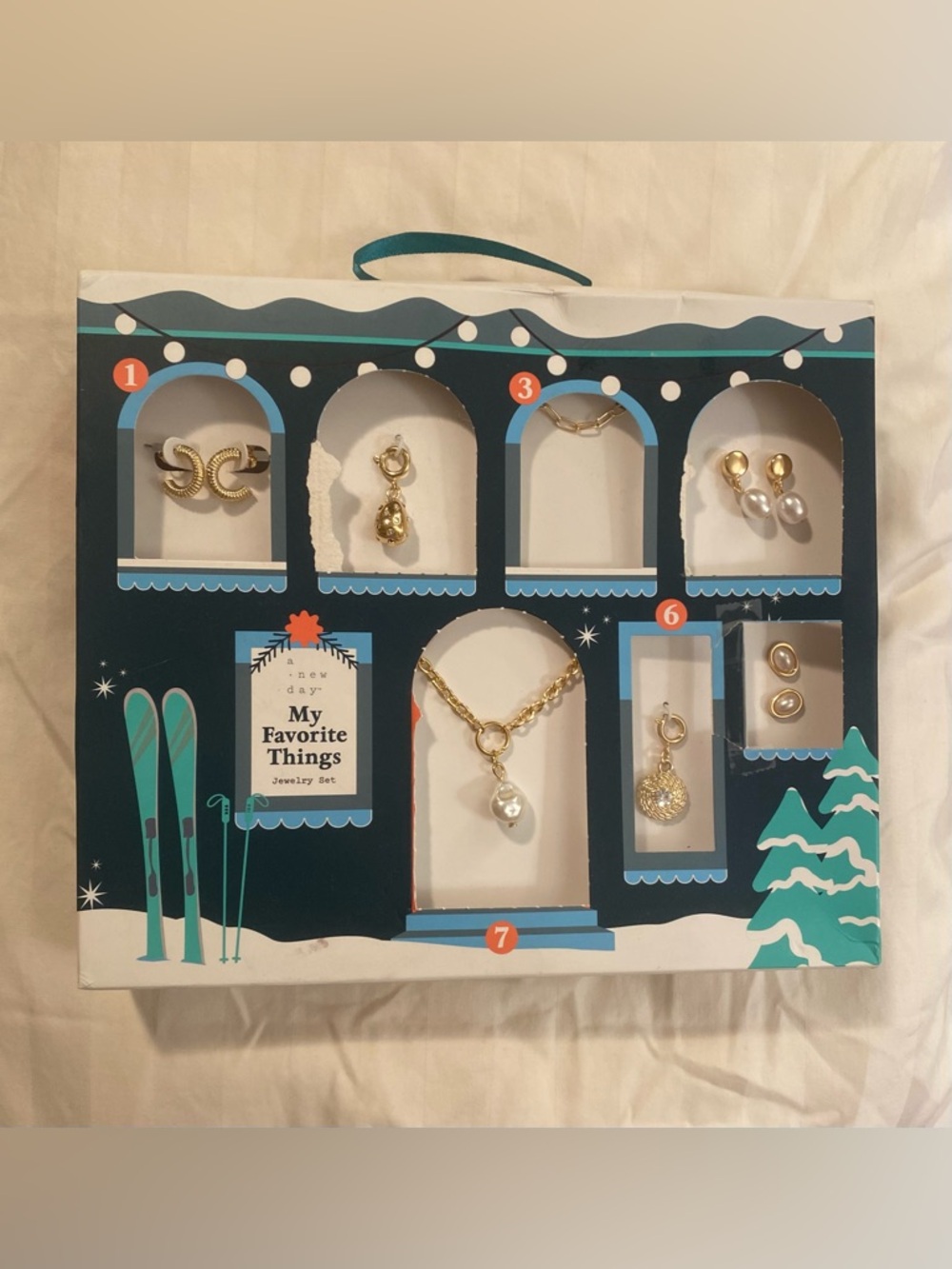 A New Day 7 Piece Jewelry Set Gold Tone Pearl Charm Gift Box